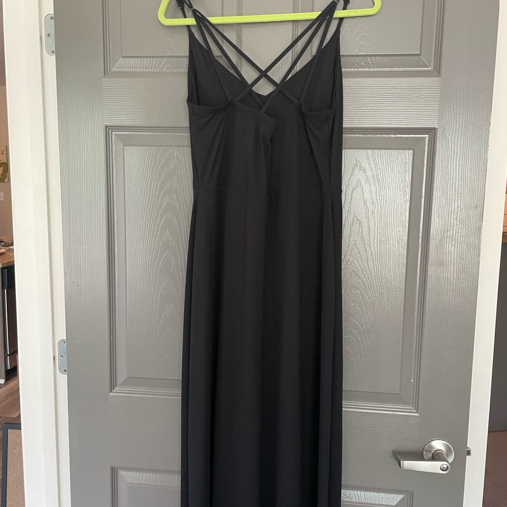 Maxi dress with cross cross back